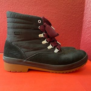 Keds Camp Boot, size 8.5